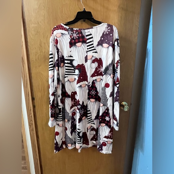 SHEIN Festive Gnome Print Long Sleeve Dress - V Neck Red and White 3X NWOT - Picture 2 of 9
